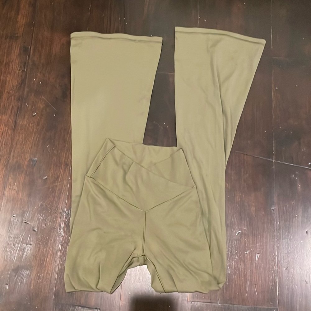 Aerie flare leggings